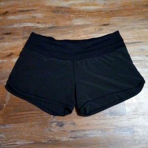 Lululemon size 10 shorts